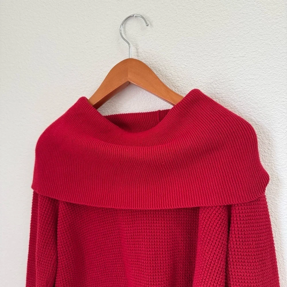 Michael Kors Beautiful and Cozy Red Cowl Neck Sweater Women’s Size Medium
